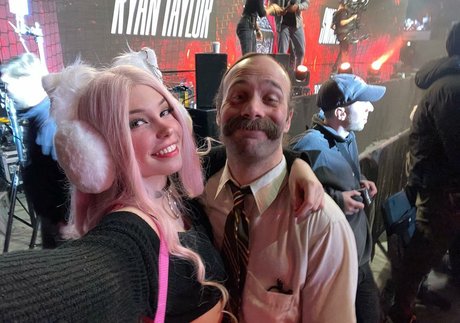 Belle Delphine ポルノスター 美しい アーカイブ