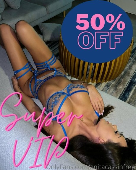 anitacassinfree 完璧なモデル 画像