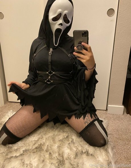 aelflaed エロティック女優 画像