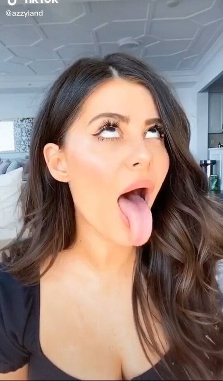 公共の場での猫のOnlyFans セックス 画像