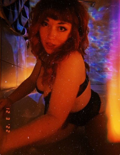 Koolysmiley ポルノモデル 写真