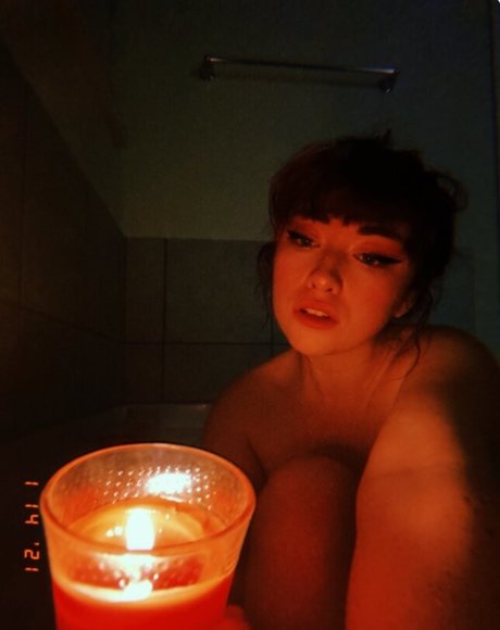 Koolysmiley 美しいモデル 写真