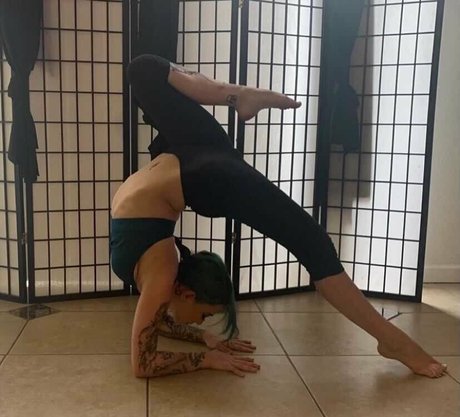 かわいいフェラチオOnlyFans エロチック アーカイブ