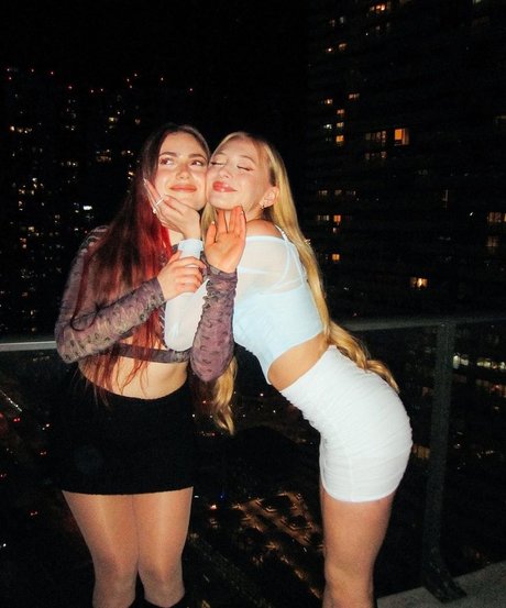 ハンズオンリーファン エロチック アーカイブ