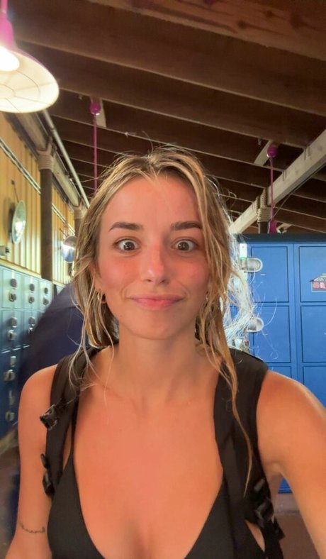 アマチュアヌードオンリーファンズ エロチック 写真