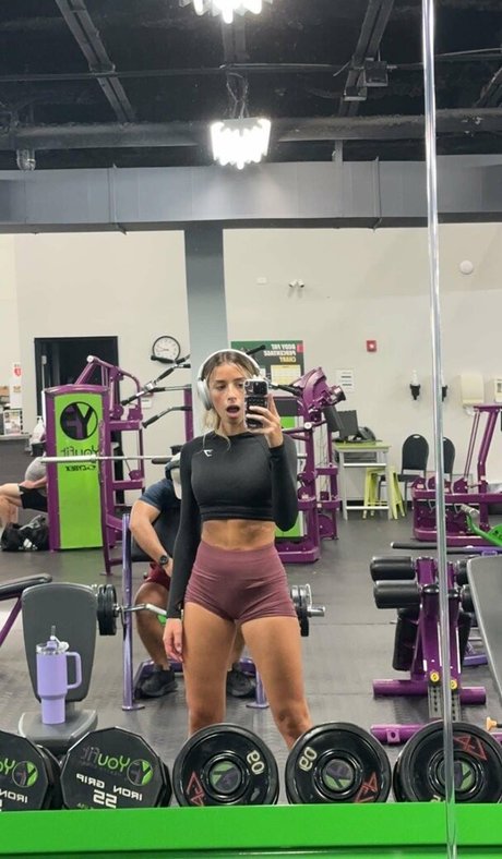 自然な赤毛のオンリーファンズ えろ 写真