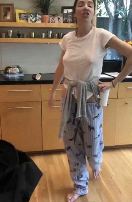 赤毛の熟女オンリーファンズ トップ 画像