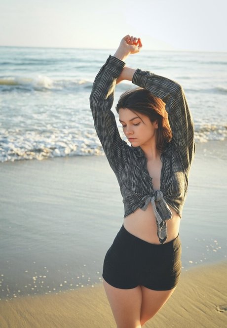 金髪クーガーオンリーファンズ ホットセックス 画像