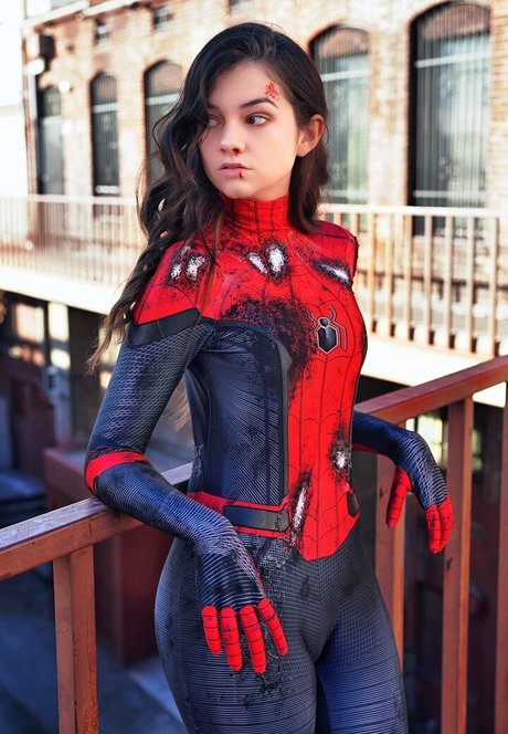 セクシーなドレスOnlyFans 無料セックス 画像