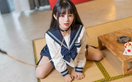 年配の熟女オンリーファンズ ホット裸 写真