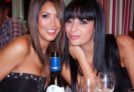 ティーン乱交OnlyFans 無料セクシー 写真