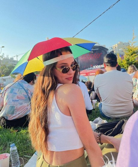 ポニーテールオンリーファンズ ポルノ 画像