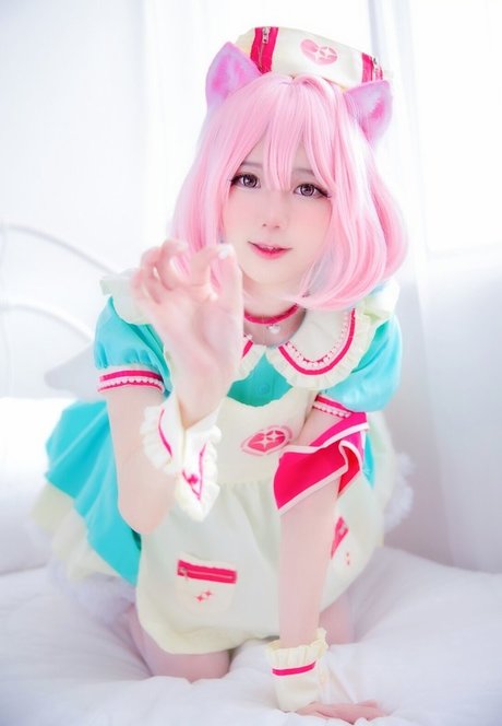 ヌード教師オンリーファンズ ホットセックス 写真