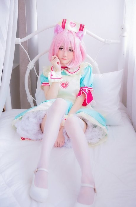 Sally Dorasnow 独占スター 写真