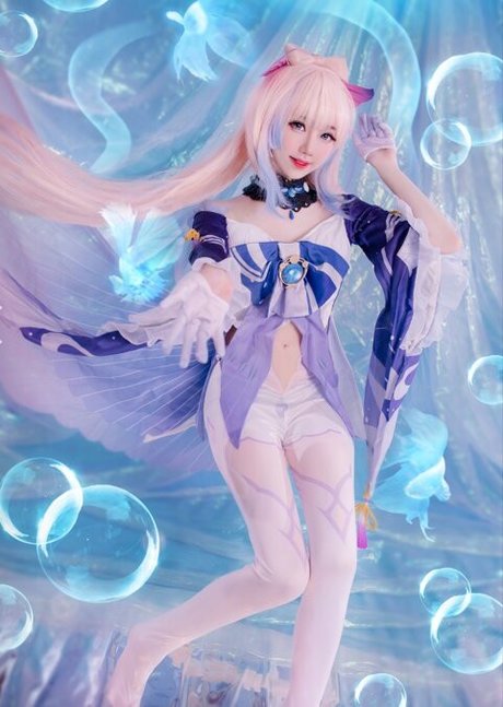 Sally Dorasnow かわいいモデル 写真