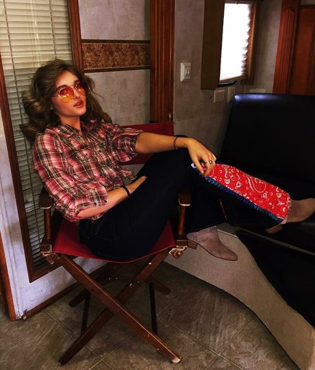 Willow Shields ポルノスター 美しい アーカイブ