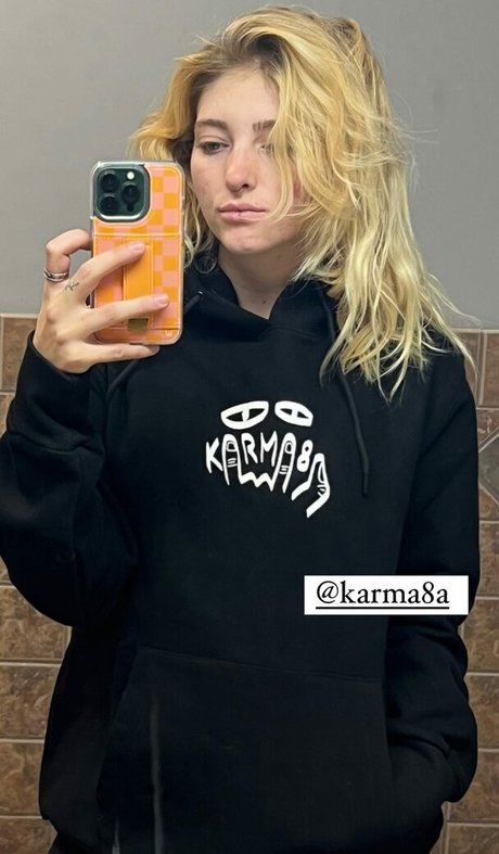 大学生のオンリーファンズ ポルノ 画像