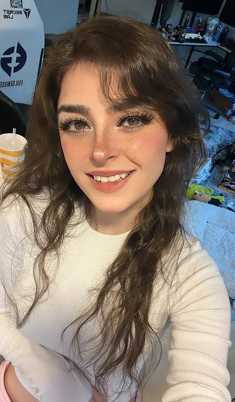 ママの足OnlyFans 無料ヌード 画像