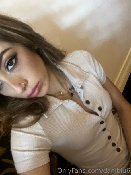 自然な赤毛のオンリーファンズ アートポルノ ギャラリー