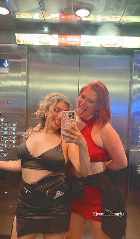 巨乳の黒人女性オンリーファンズ 無料ヌード 写真