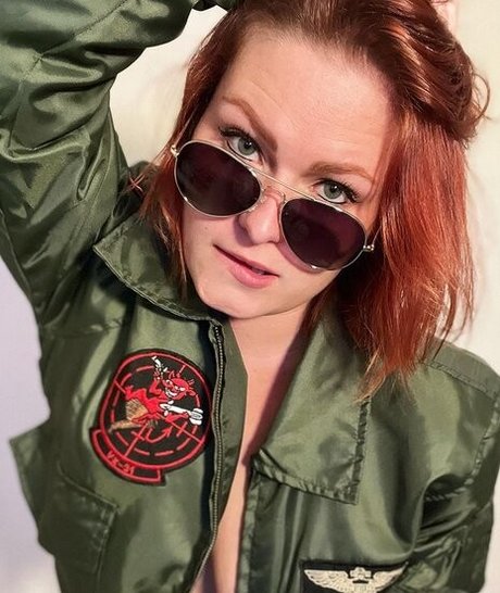 アンバー・オンリーファンズ 美しい 写真