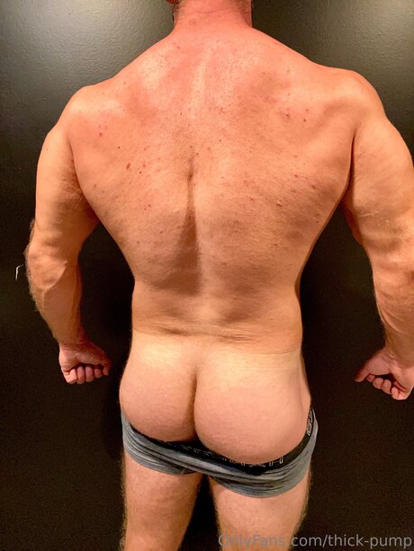 Thick Pump ホットなポルノスター ギャラリー