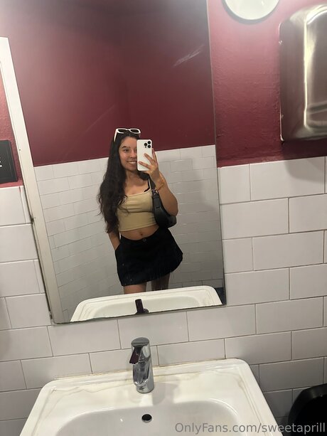 Sweetaprill エロティック女優 写真