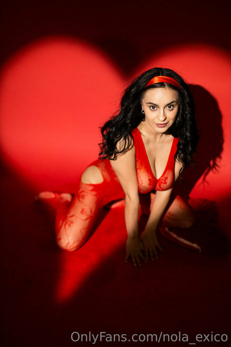 Nola Exico 素敵なポルノスター 画像
