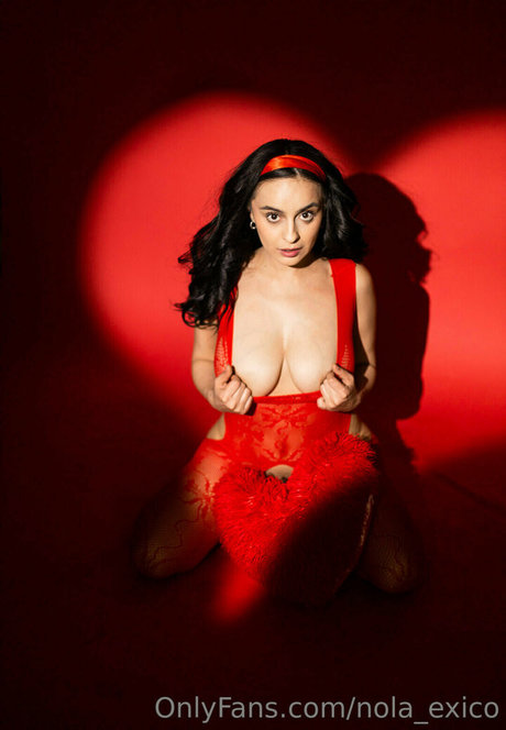 Nola Exico ホットなスター 写真