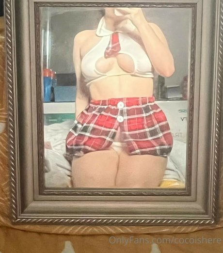 熟女クーガーオンリーファンズ セクシー裸 写真