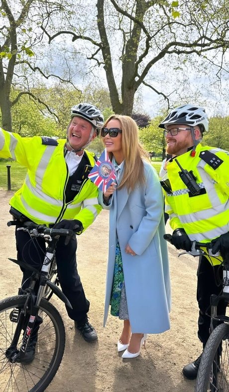 プールファックOnlyFans ヌード 画像