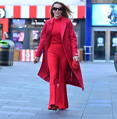 ゲイランジェリーOnlyFans 無料ヌード 写真