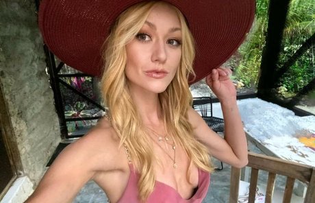 Katherine McNamara かわいいモデル 写真