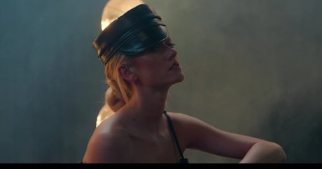 Katherine McNamara ポルノスター xxx ギャラリー