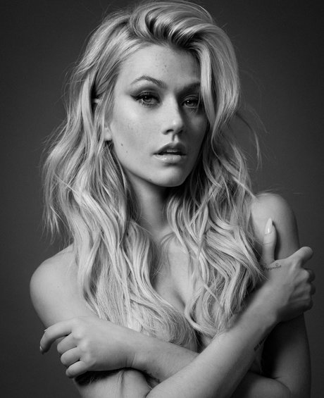 Katherine McNamara エロティックなスター 画像