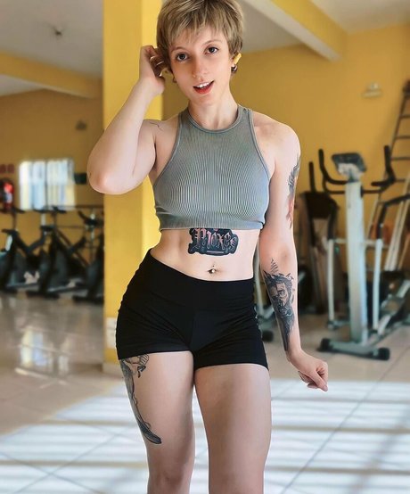 トゥインクスオンリーファンズ 裸 アーカイブ