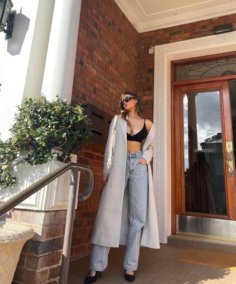 毛深いラテン系オンリーファンズ 無料エロ 画像