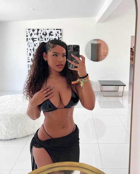 母乳オンリーファン HD 写真