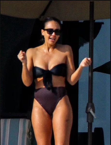 2024年のトップOnlyFans ポルノグラフィック 画像