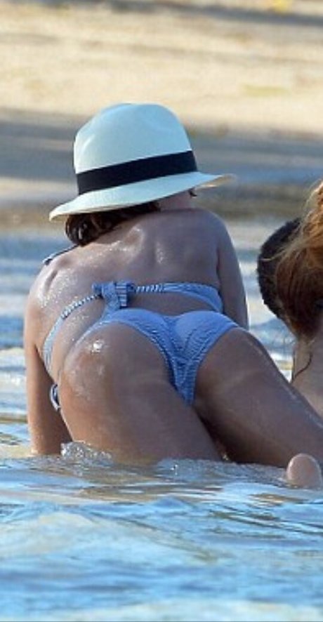 金髪レズビアンオンリーファンズ ヌード 画像