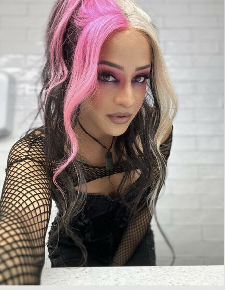 垂れ下がった熟女OnlyFans ポルノ ギャラリー