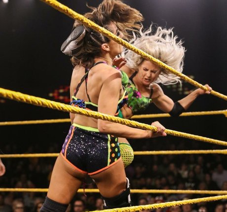 19歳のOnlyFans 美しいxxx アーカイブ