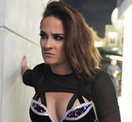 小柄なティーンオンリーファン エロ 写真