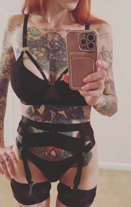 Gojiragoesrawr セクシーなスター 写真