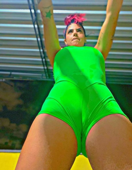 Amanda Miury ポルノスター xxx 写真