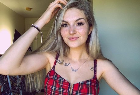 プールファックOnlyFans HD 画像