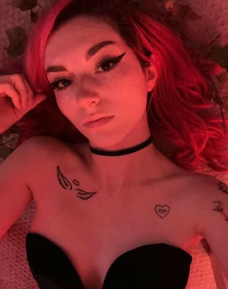 ポーグエボニーオンリーファンズ 美しいヌード 写真