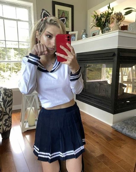 背が高くて巨乳のOnlyFans パーフェクト ギャラリー