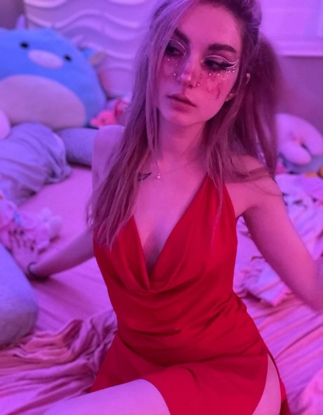 巨乳の熟女オンリーファンズ えろ 写真