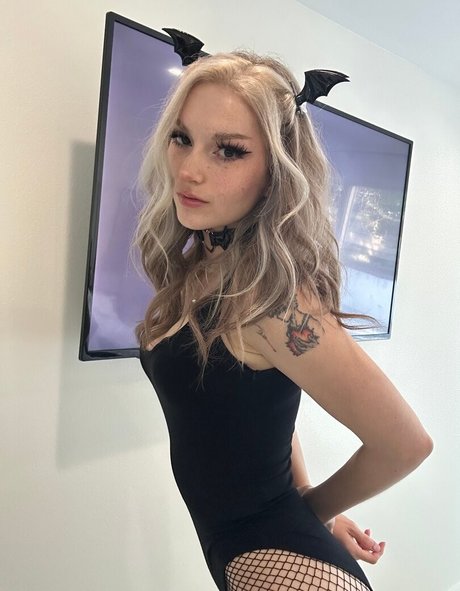 縛られたOnlyFans エロチック アーカイブ